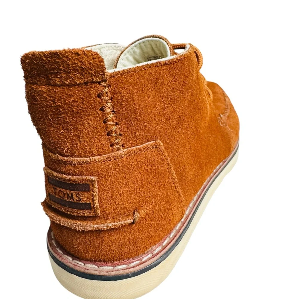 TOMS Men’s 9 Brown Suede Chukka Boots Moc Toe Lace Up Casual Ankle Shoes